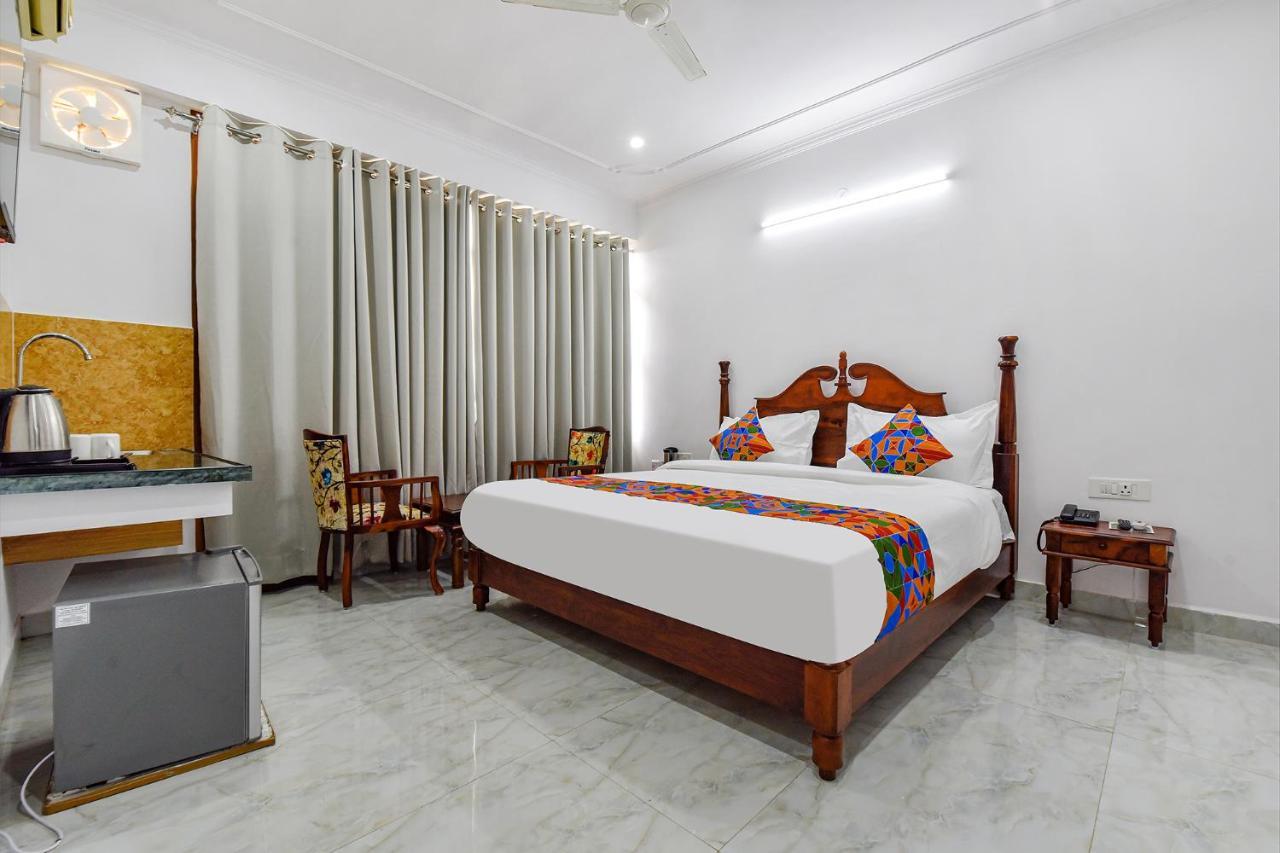 Hotel Fabhotel Umrao Haveli With Pool 3*